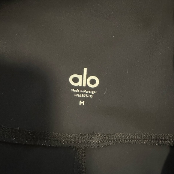 Alo High Waist Ripped Warrior Legging - Picture 9 of 9